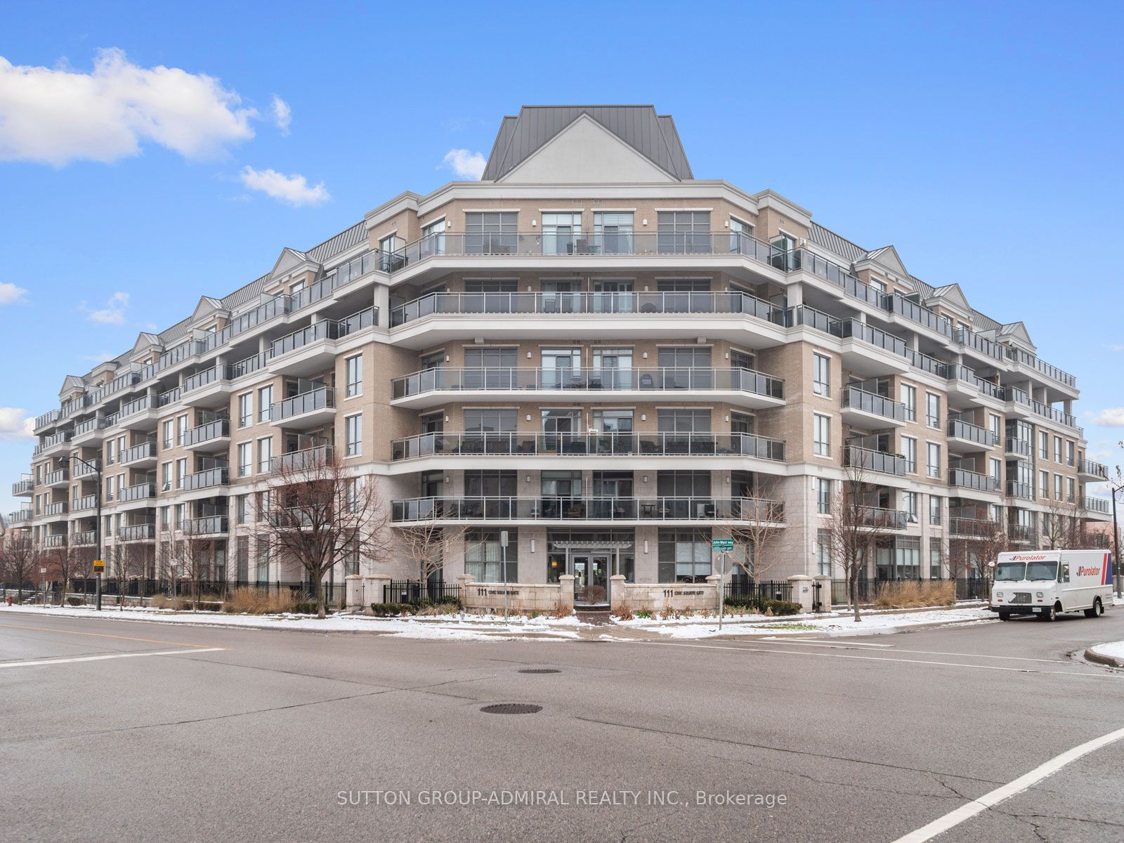 309-111 Civic Square Gate, Aurora, ON, L4G 0S6