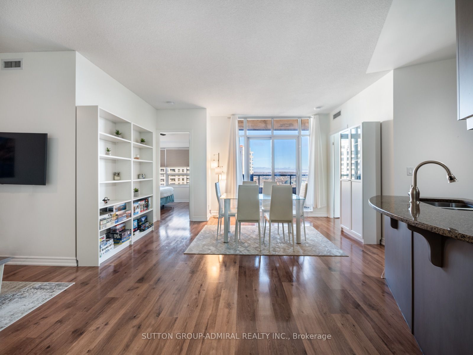 1409-9225 Jane Street, Vaughan, ON, L6A 0J7