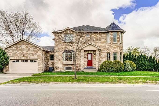185 Hurst Drive, Barrie, ON, L4N 8P6