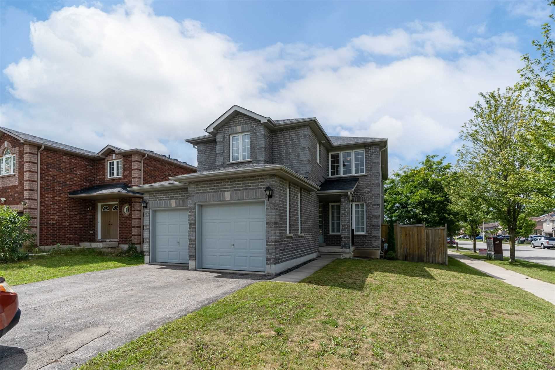 2 Nathan Crescent, Barrie, ON, L4N 0N2