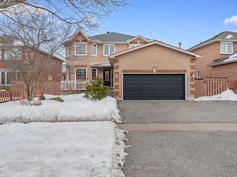 239 Livingstone Street W, Barrie, ON, L4N 6Z4
