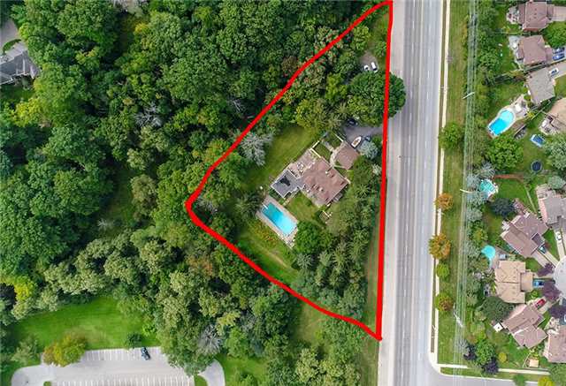 900 W Lakeshore Rd  