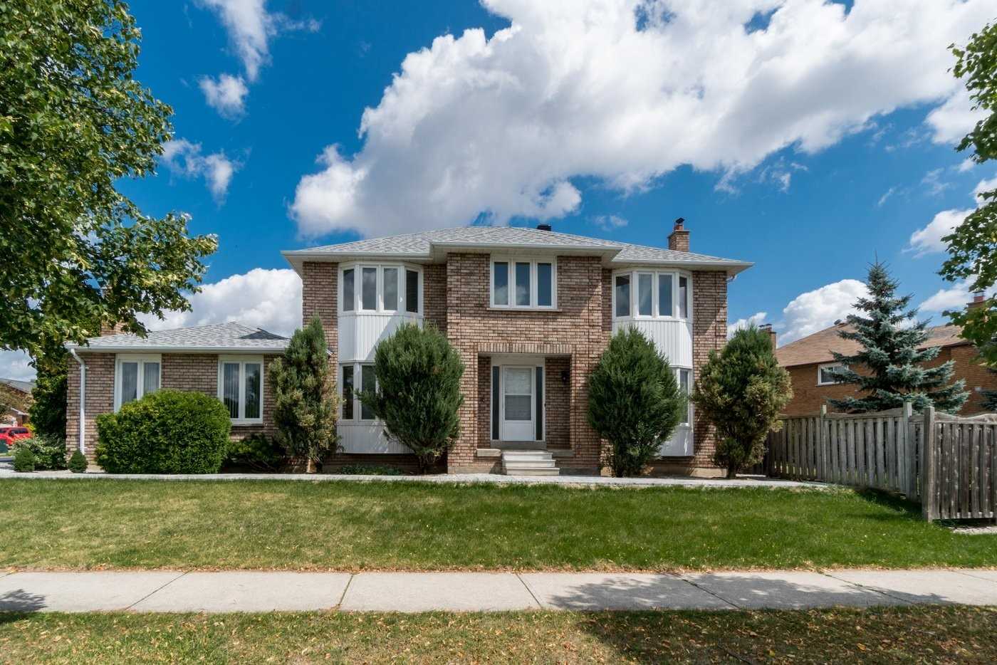 970 White Clover Way  