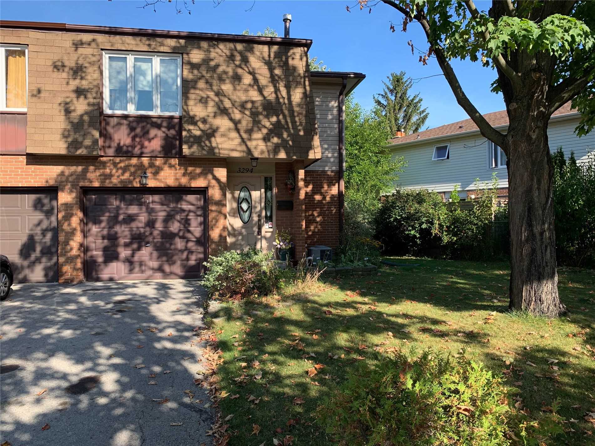 3294 Tallmast Cres  