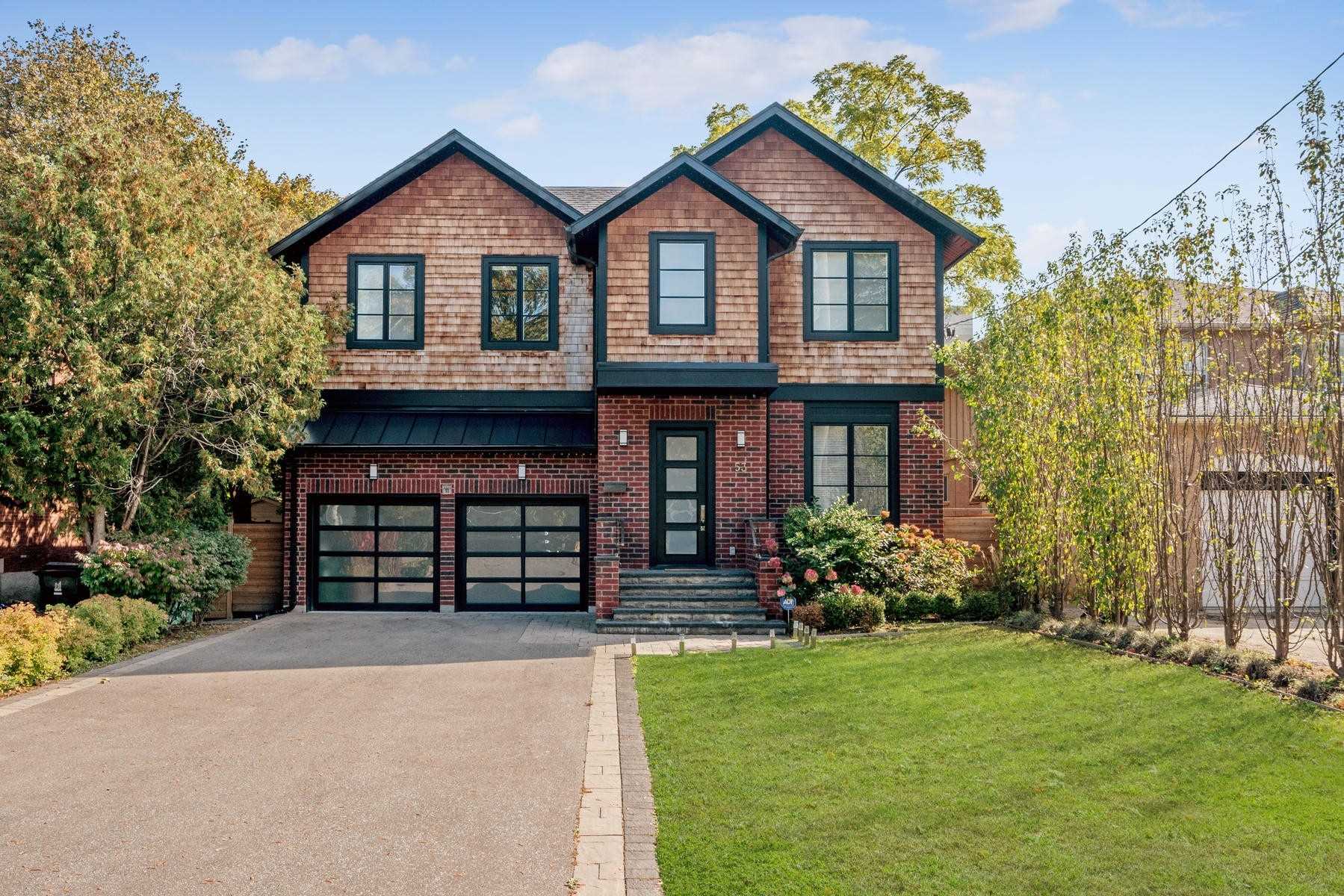 53 Burnhamthorpe Cres  