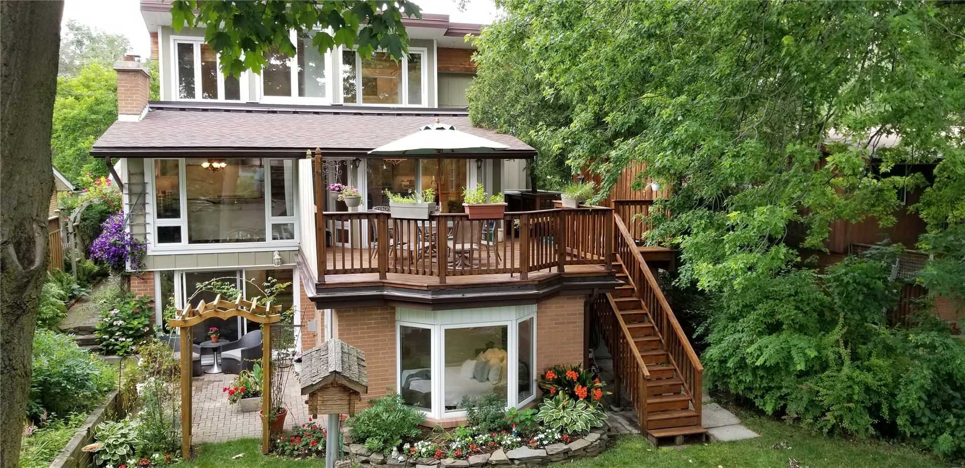 1876 Truscott Dr  