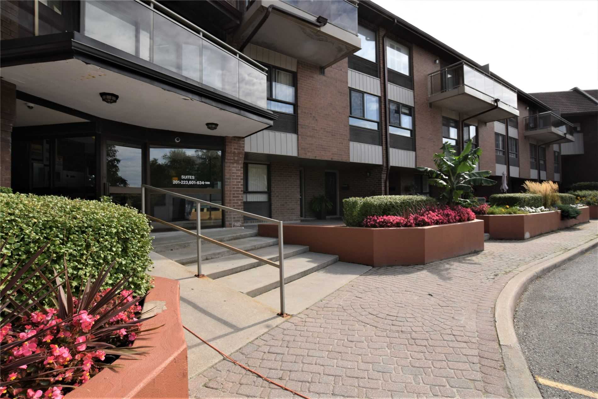 508-1000 Cedarglen Gate  