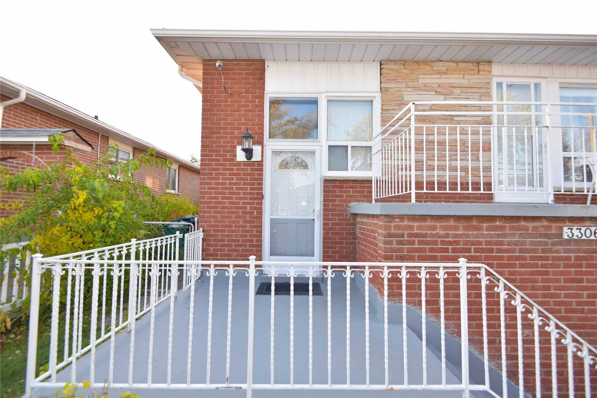 3306 Chipley Cres  