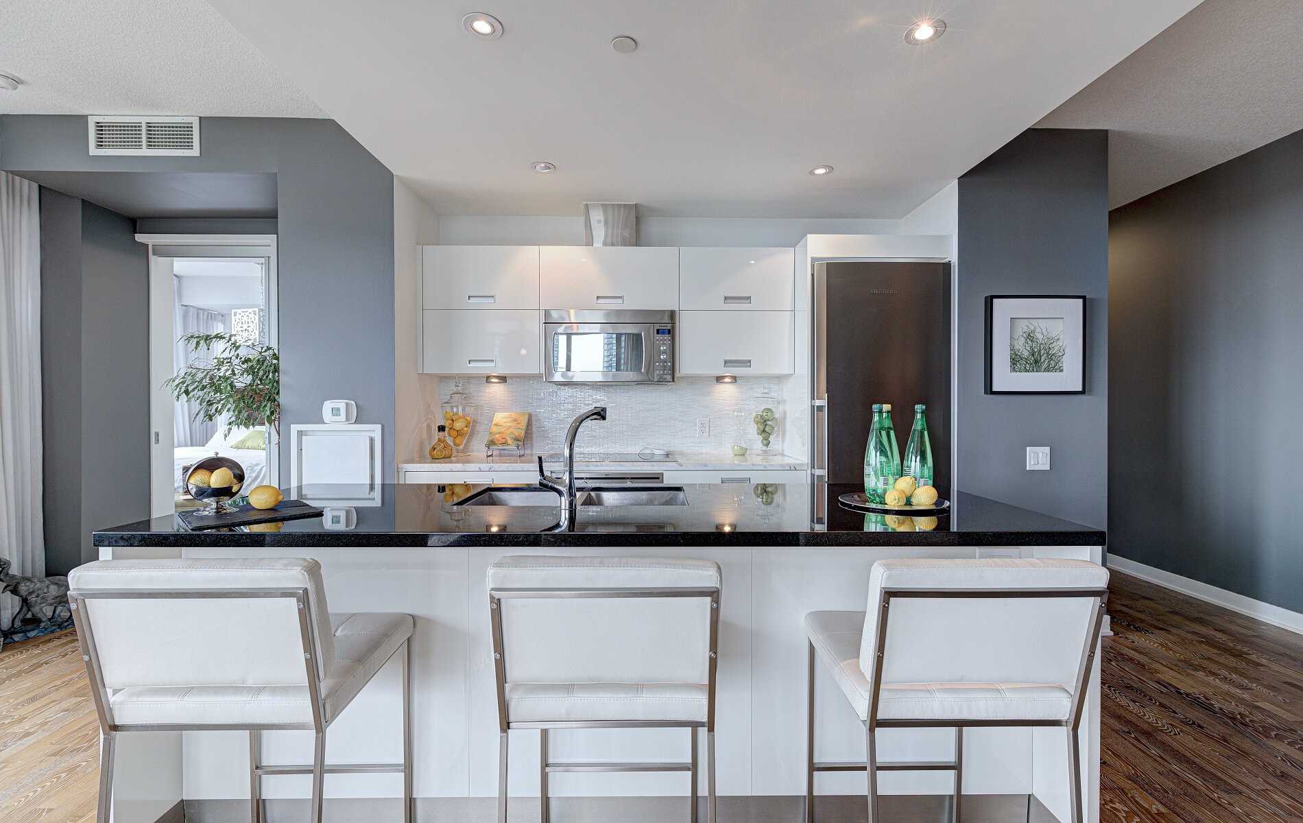 1105-88 Park Lawn Rd  