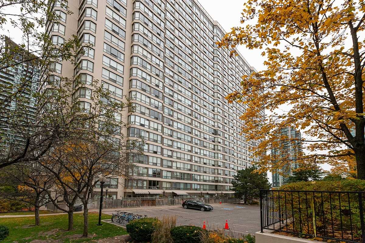 2111-55 W Elm St  