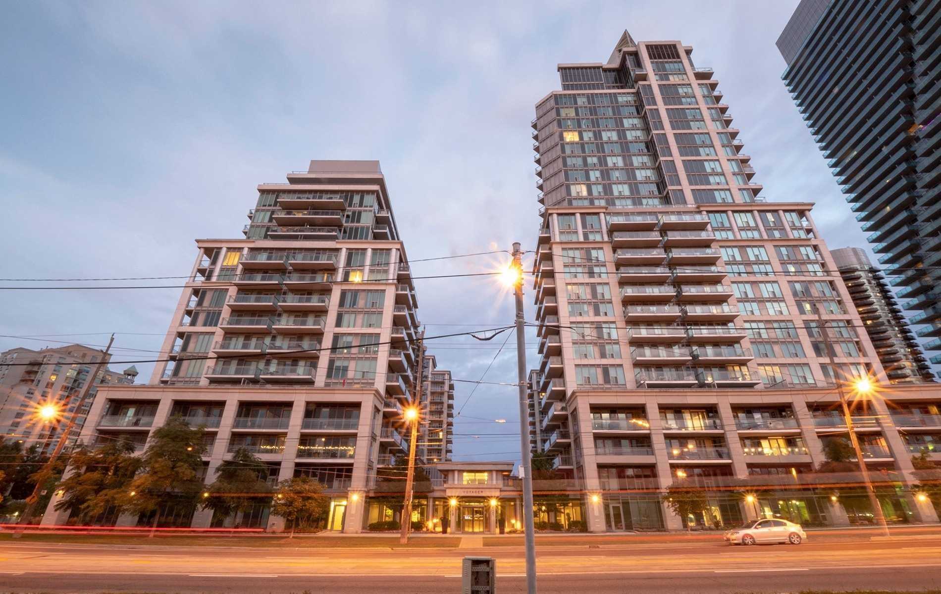 216-2119 W Lake Shore Blvd  