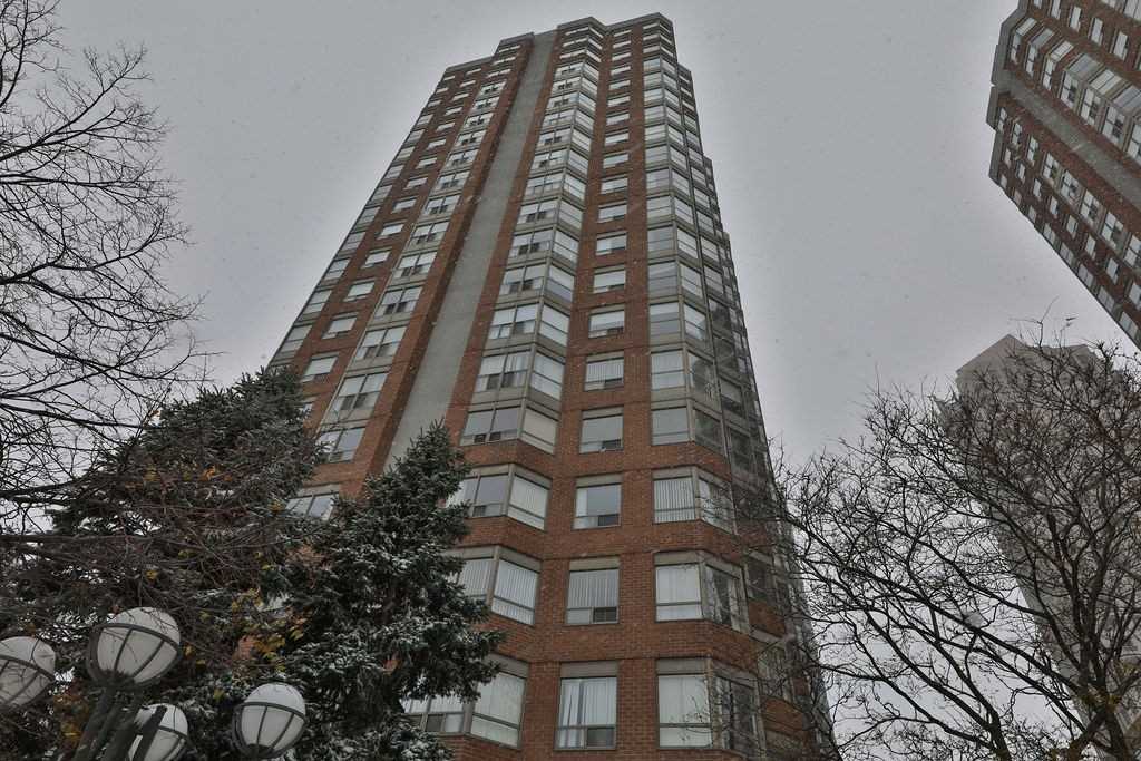 #411-335 Webb Dr  