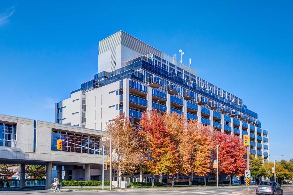 Ph902-1040 The Queensway Ave  