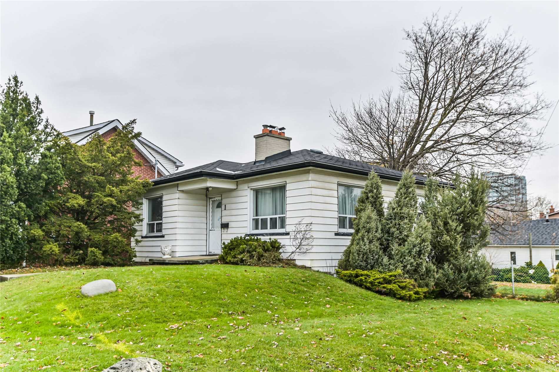 1 Milton St  