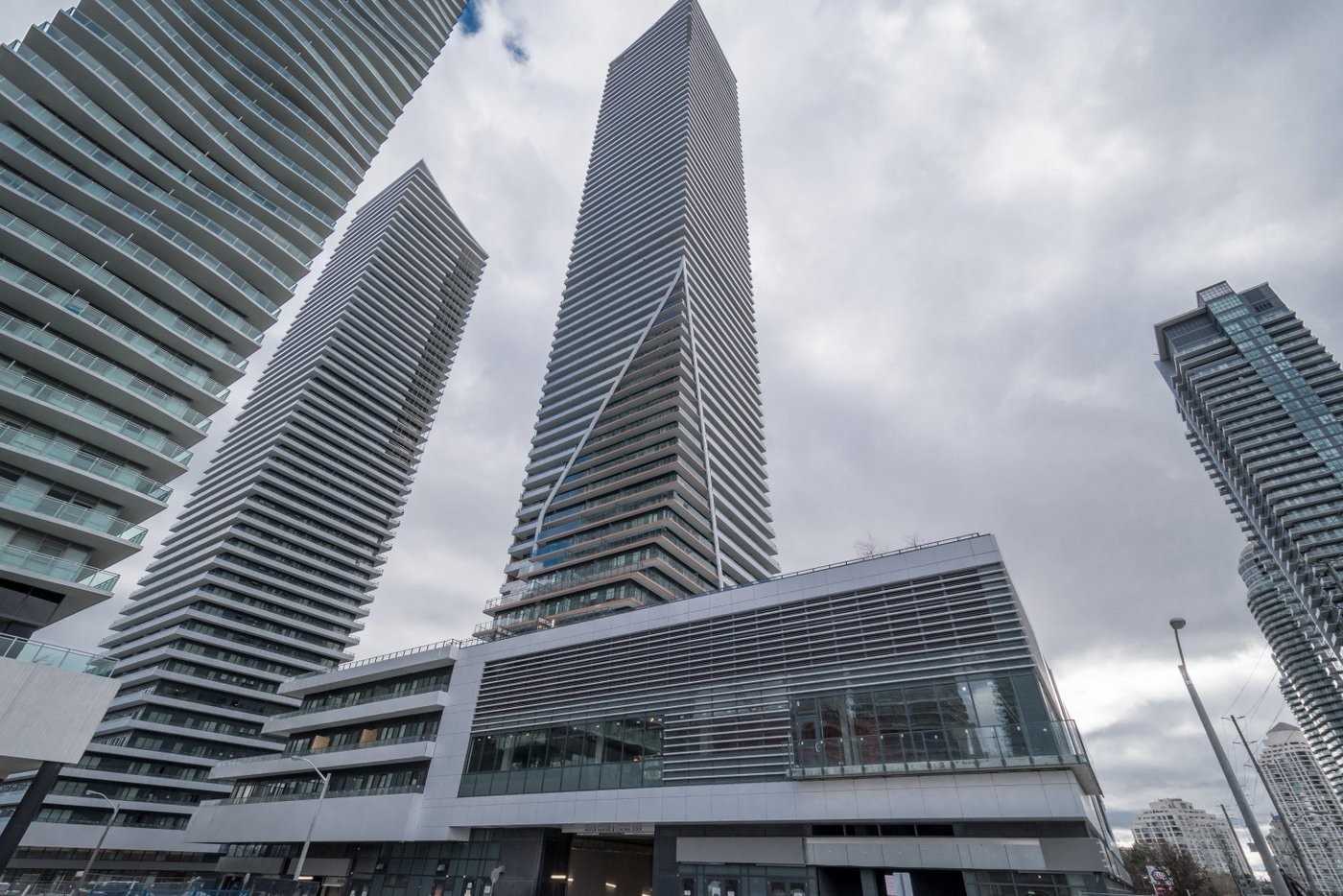 4021-30 Shore Breeze Dr  