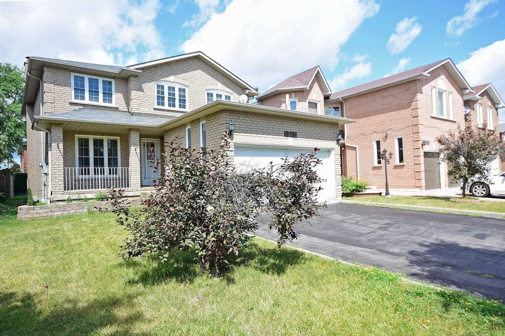 5248 Castlefield Dr  