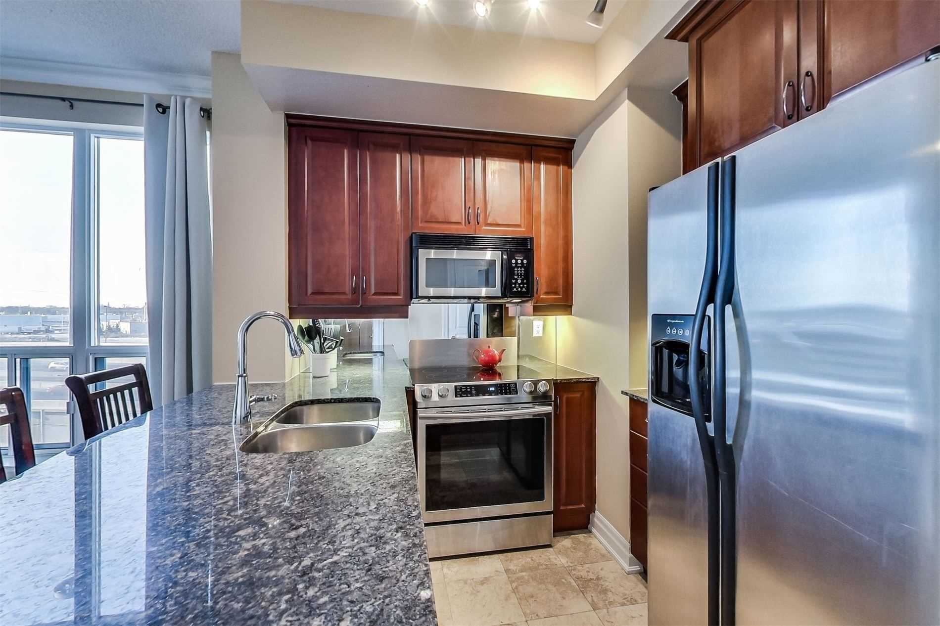 607-2087 W Lake Shore Blvd  