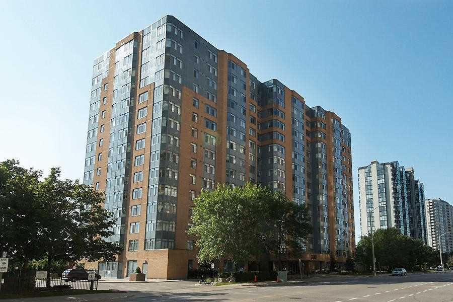 1005-300 Webb Dr  