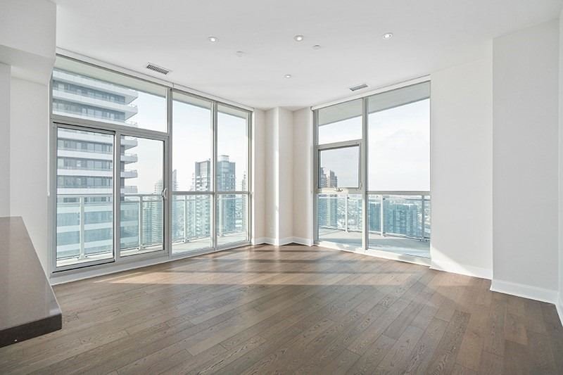 3802-33 Shore Breeze Dr  