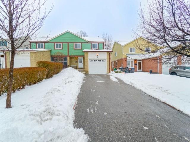 9 Sparklett Cres  
