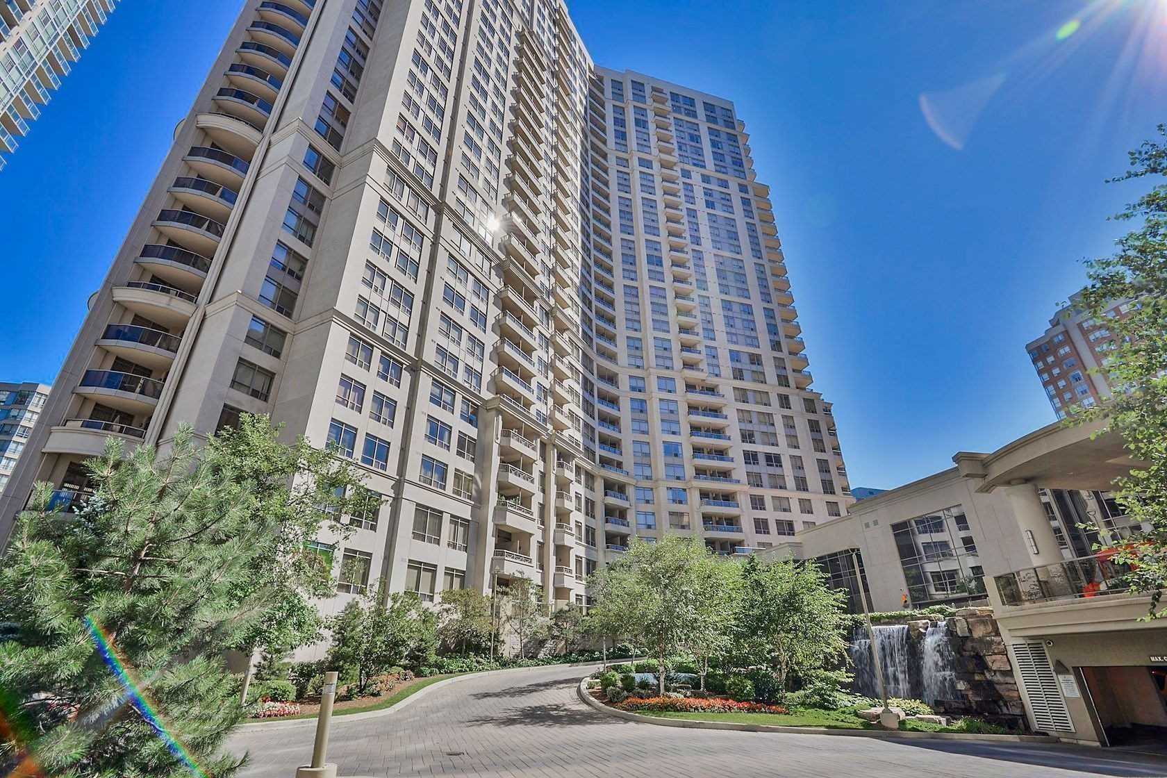 3006-3880 Duke Of York Blvd  