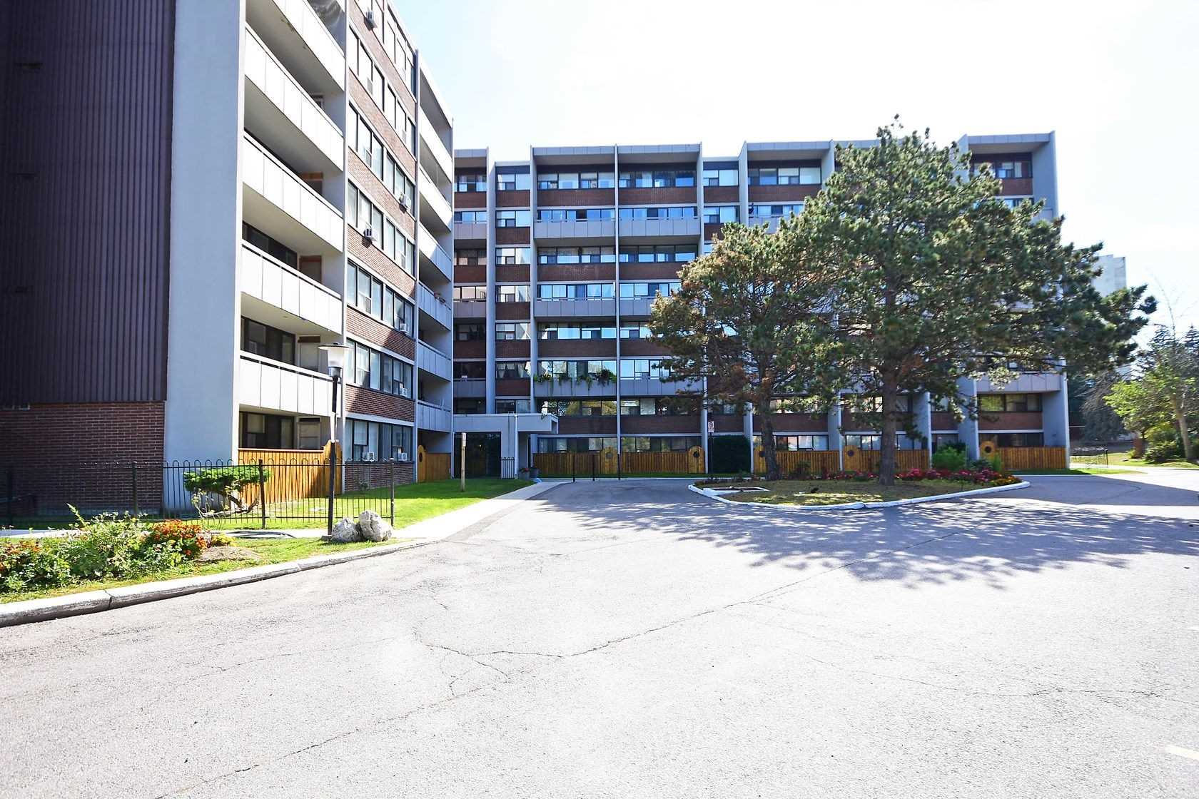 305-2121 Roche Ct  