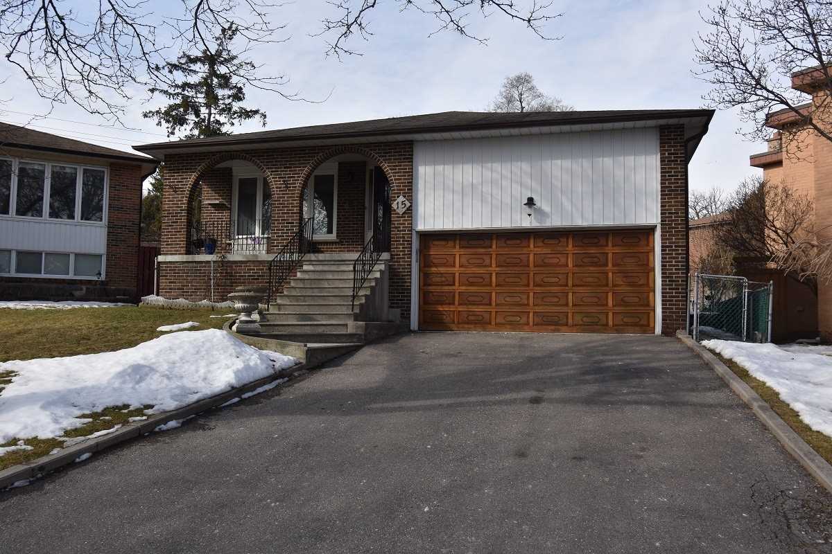 15 Vista Humber Dr  