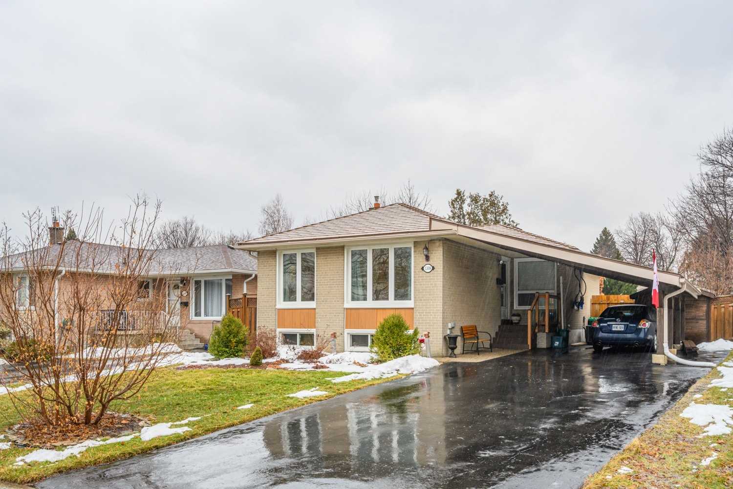 1308 Canvey Cres  