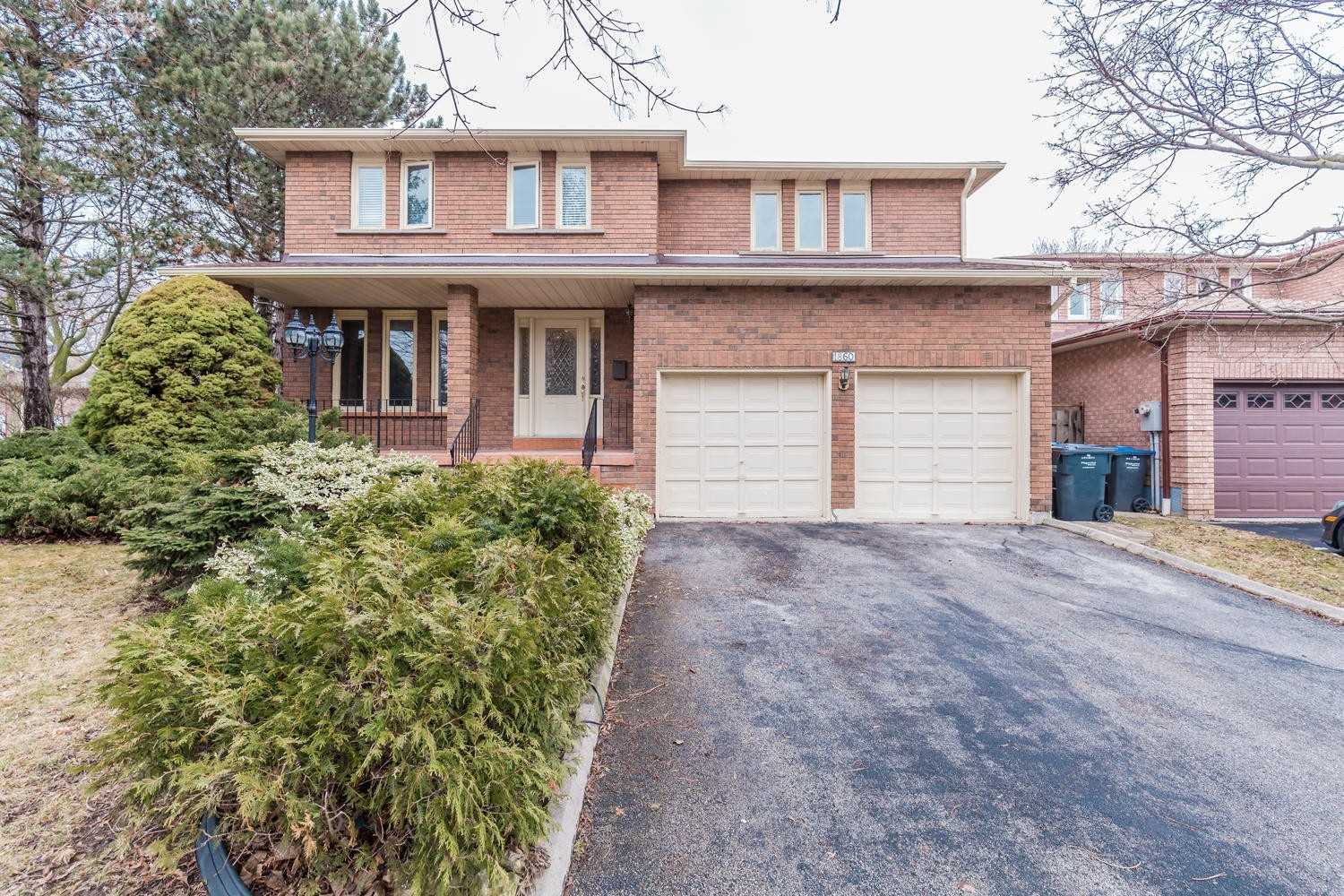 1860 Roy Ivor Cres  
