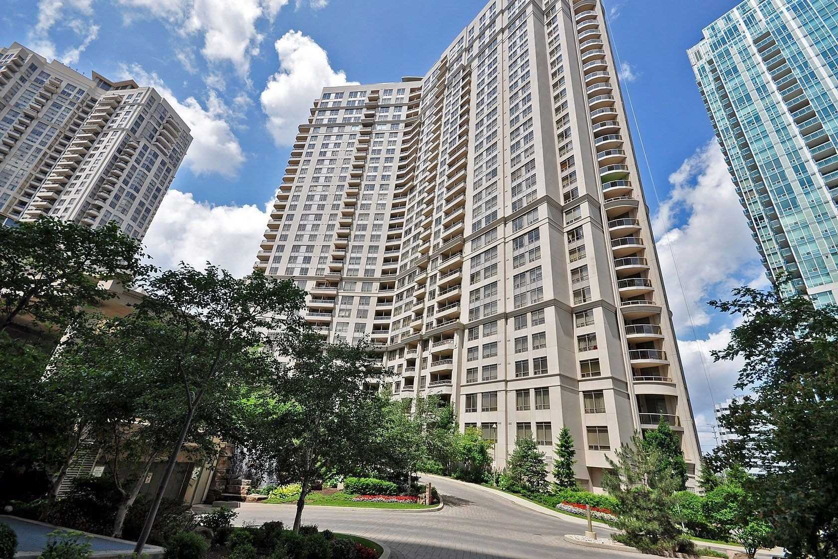 520-3888 Duke Of York Blvd  