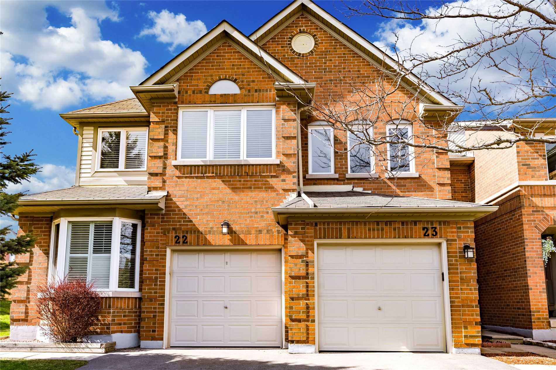 22-2555 Thomas St  