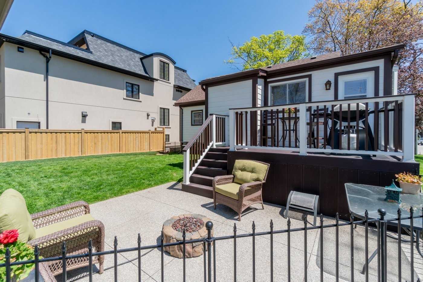 2 Iroquois Ave  