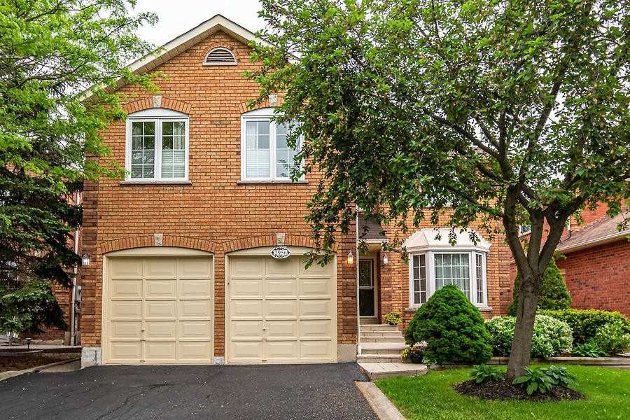 2956 Harvey Cres  