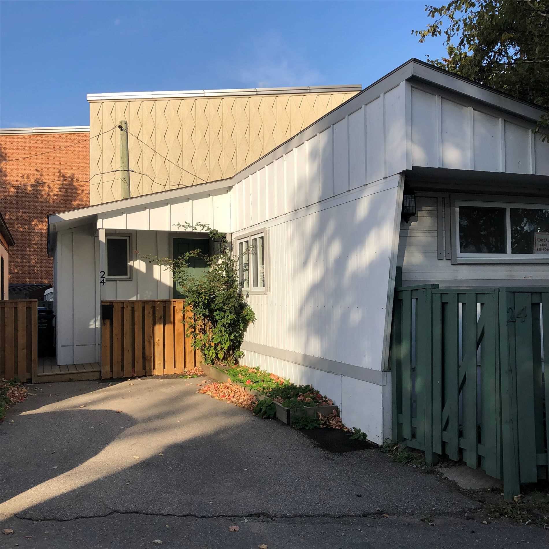 24-3233 E Derry Rd  