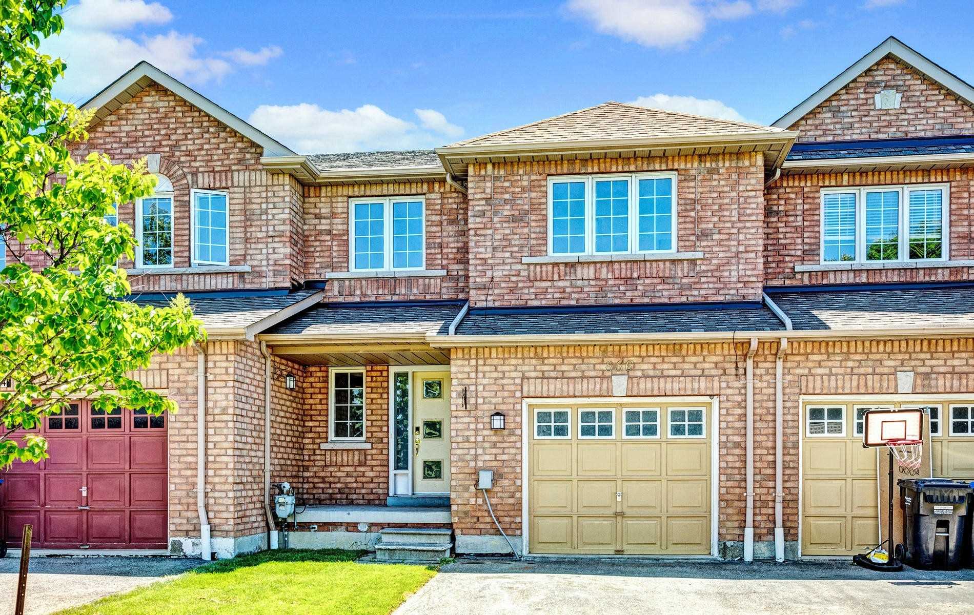 886 Delgado Dr  