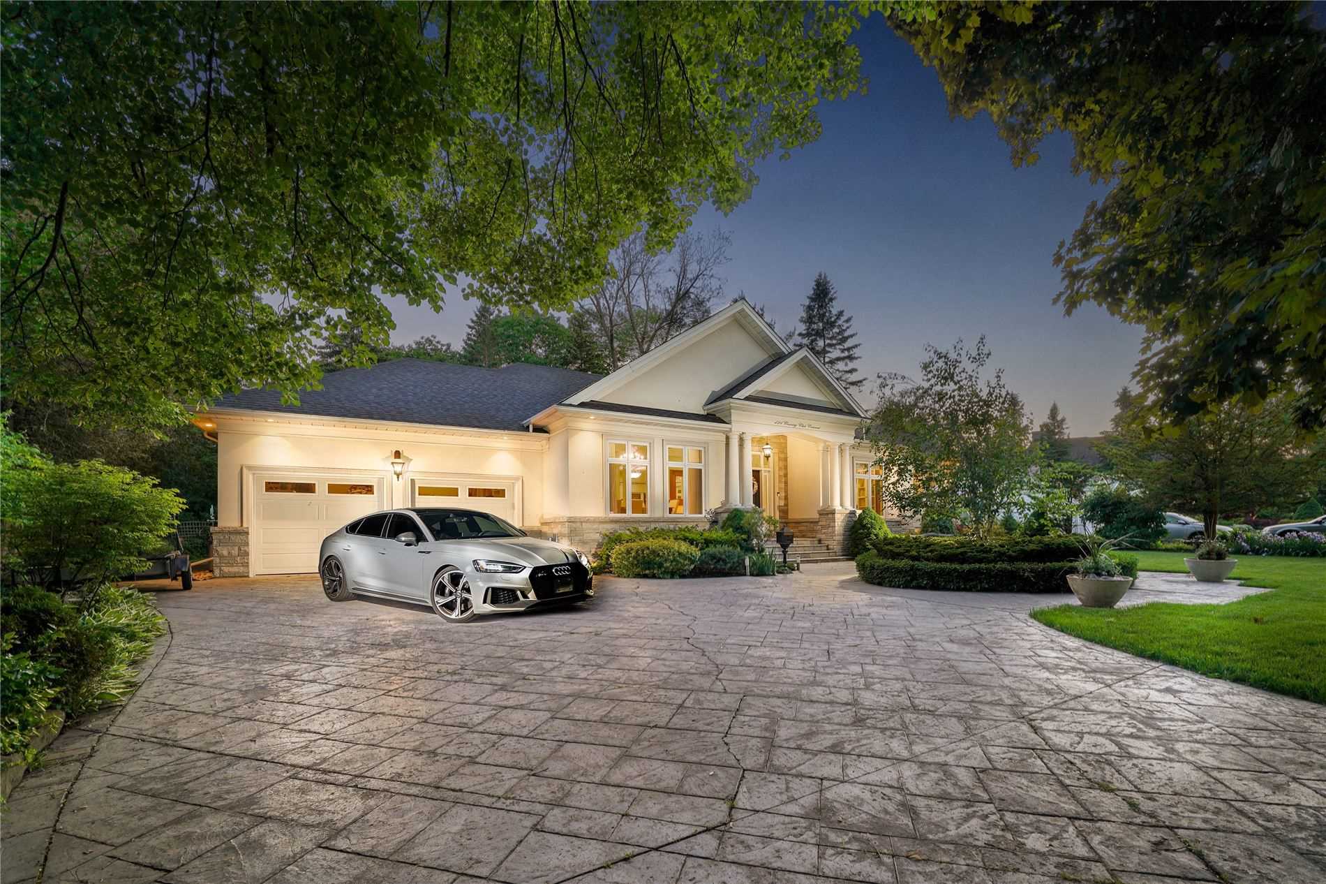 424 Country Club Crescent  