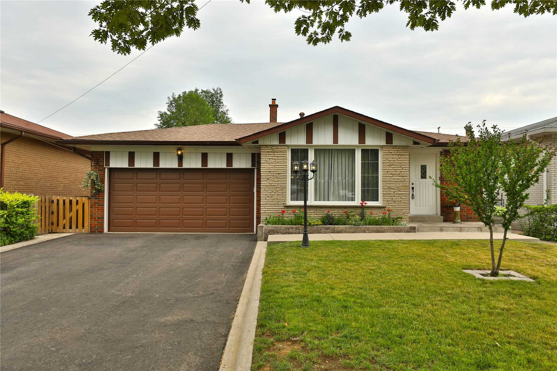 368 Abruz Blvd  