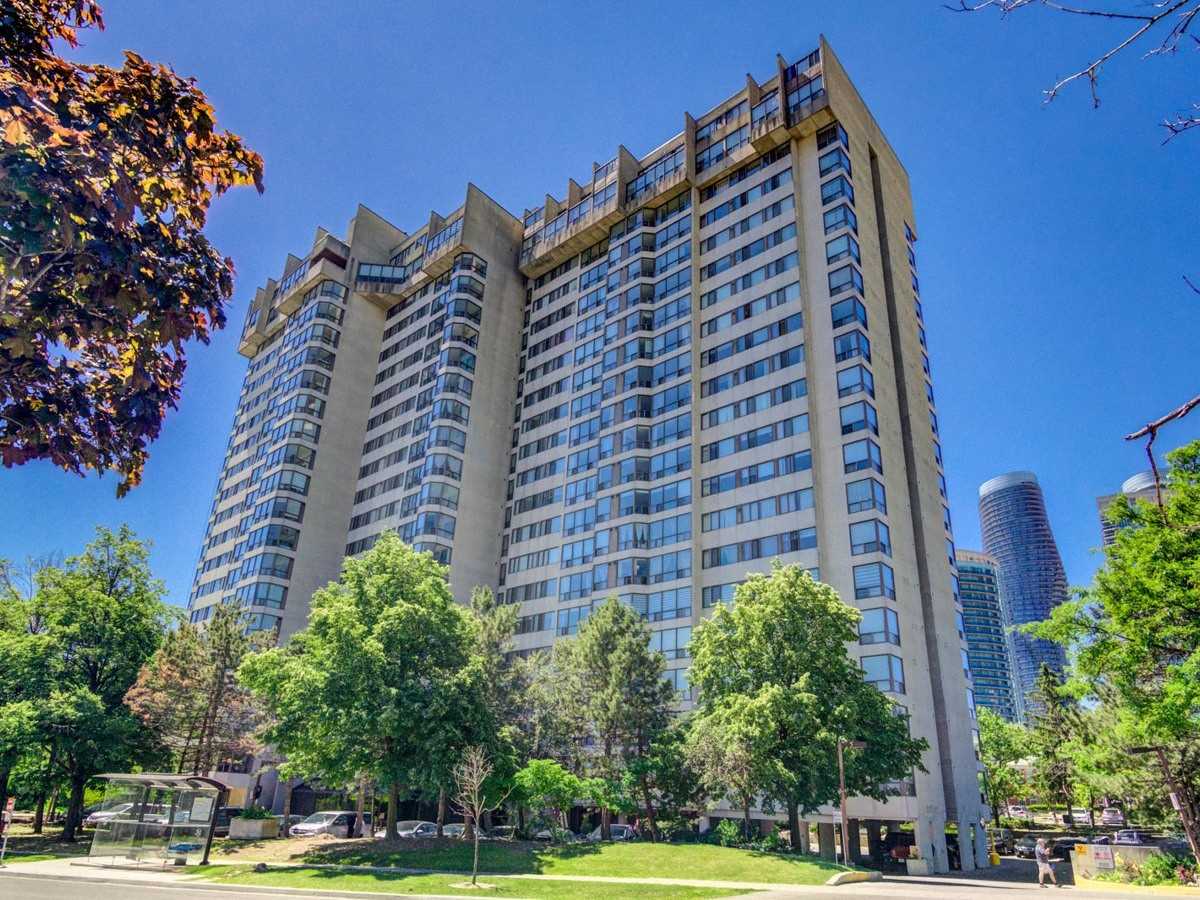 304-200 Robert Speck Pkwy  