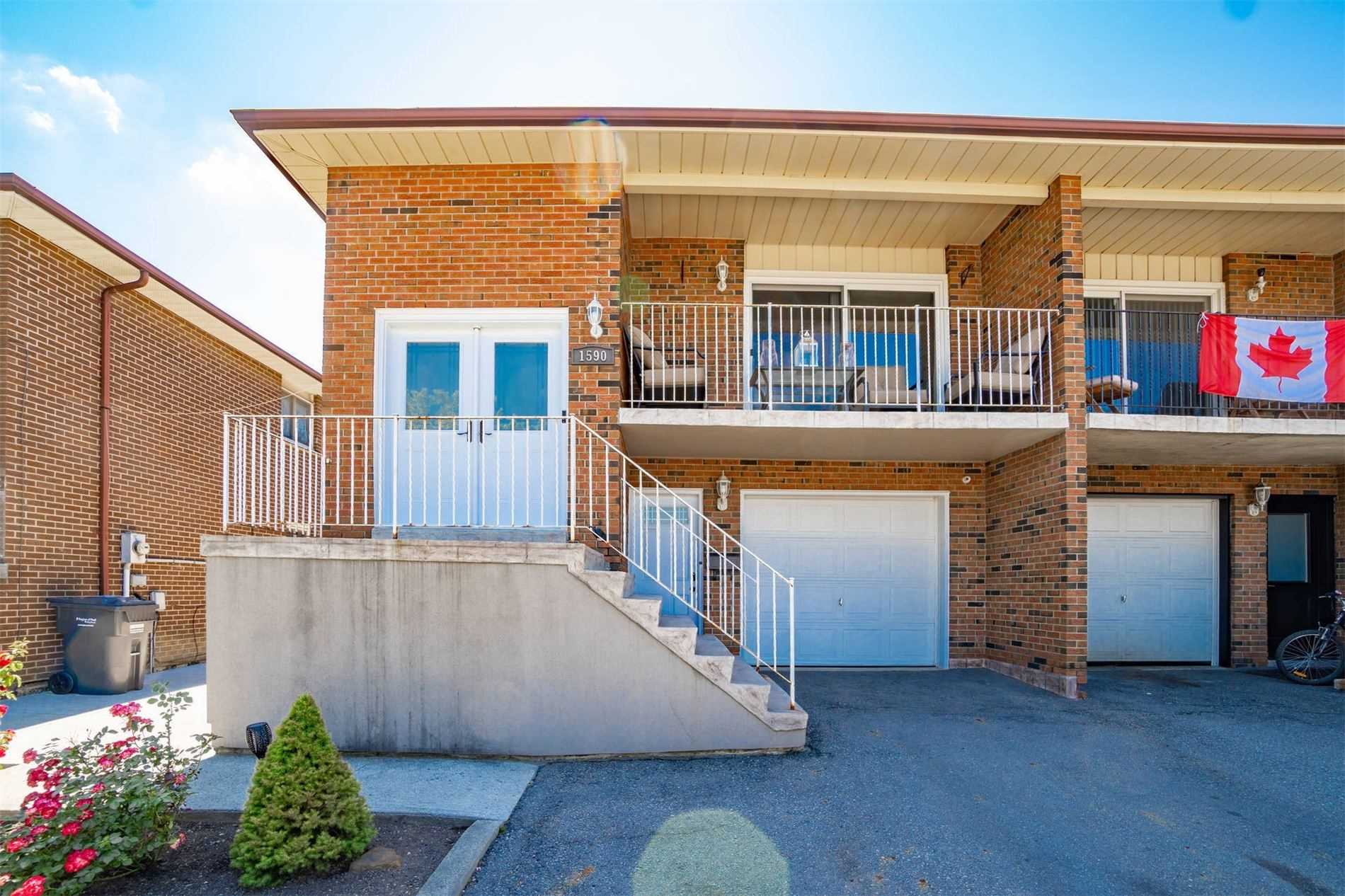 1590 Shale Oak Mews  