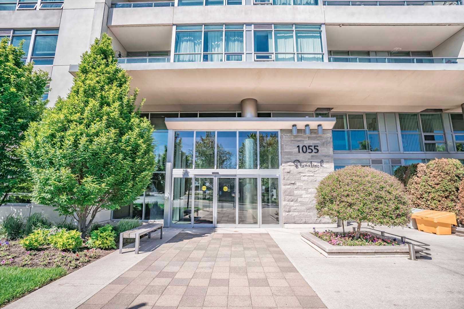 212-1055 Southdown Road  