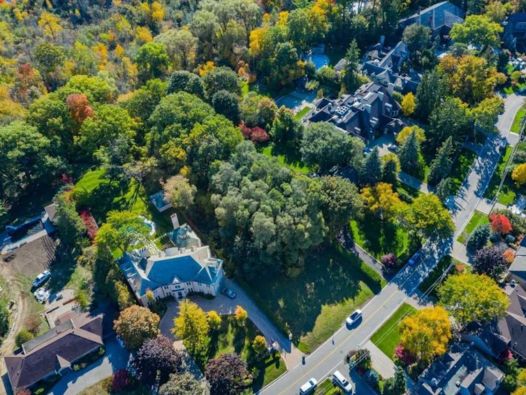 21 Edgehill Road, Toronto, ON, M9A 4N1