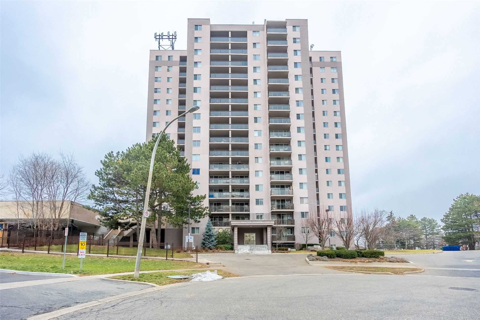 1005-975 Warwick Court, Burlington, ON, L7T 3Z7