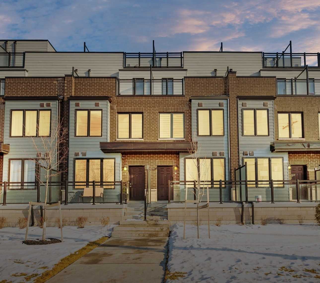 4-2212 Bromsgrove Road, Mississauga, ON, L5J 0B3