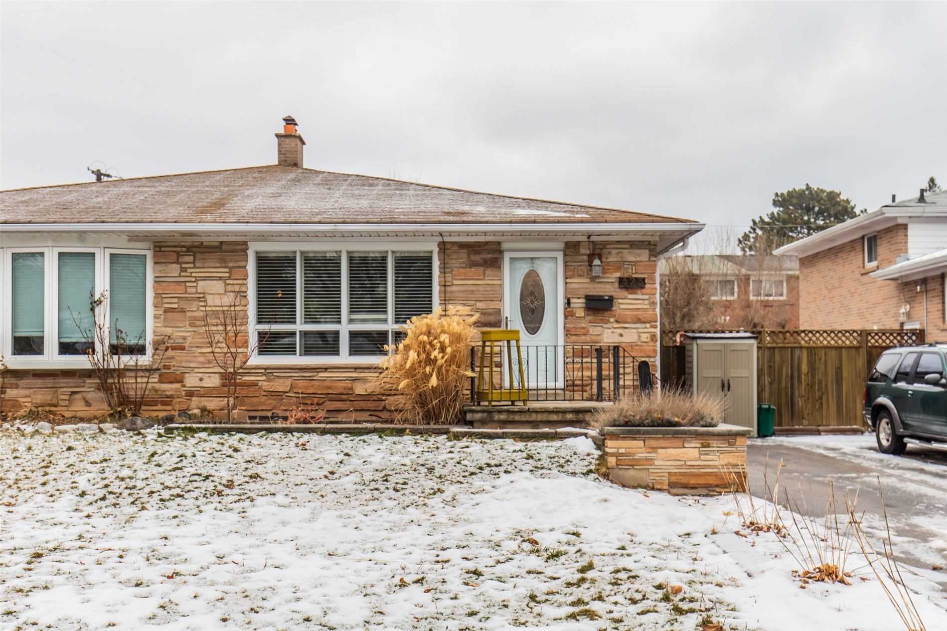 423 Melores Drive, Burlington, ON, L7L 4V3