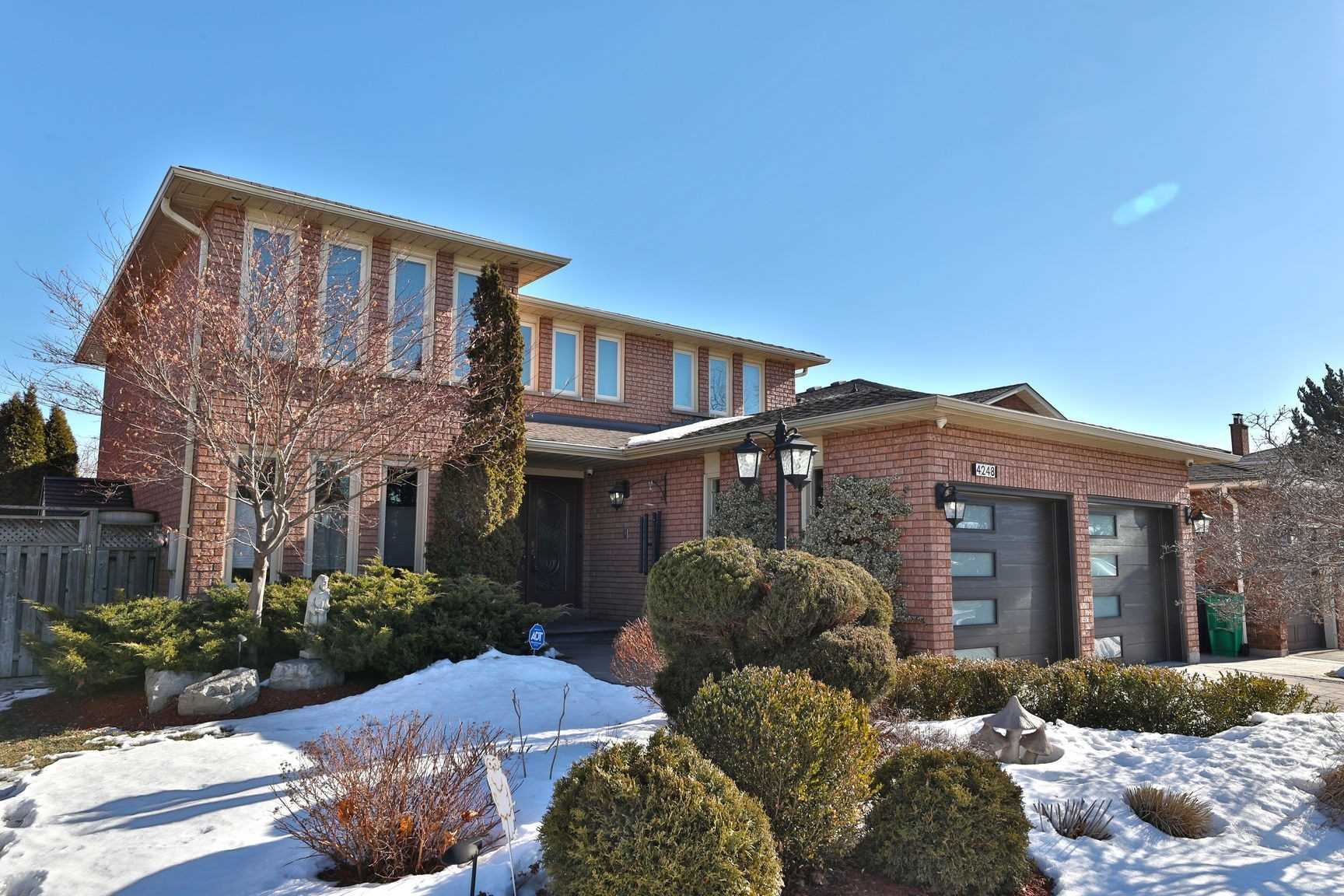 4248 Starlight Cres  