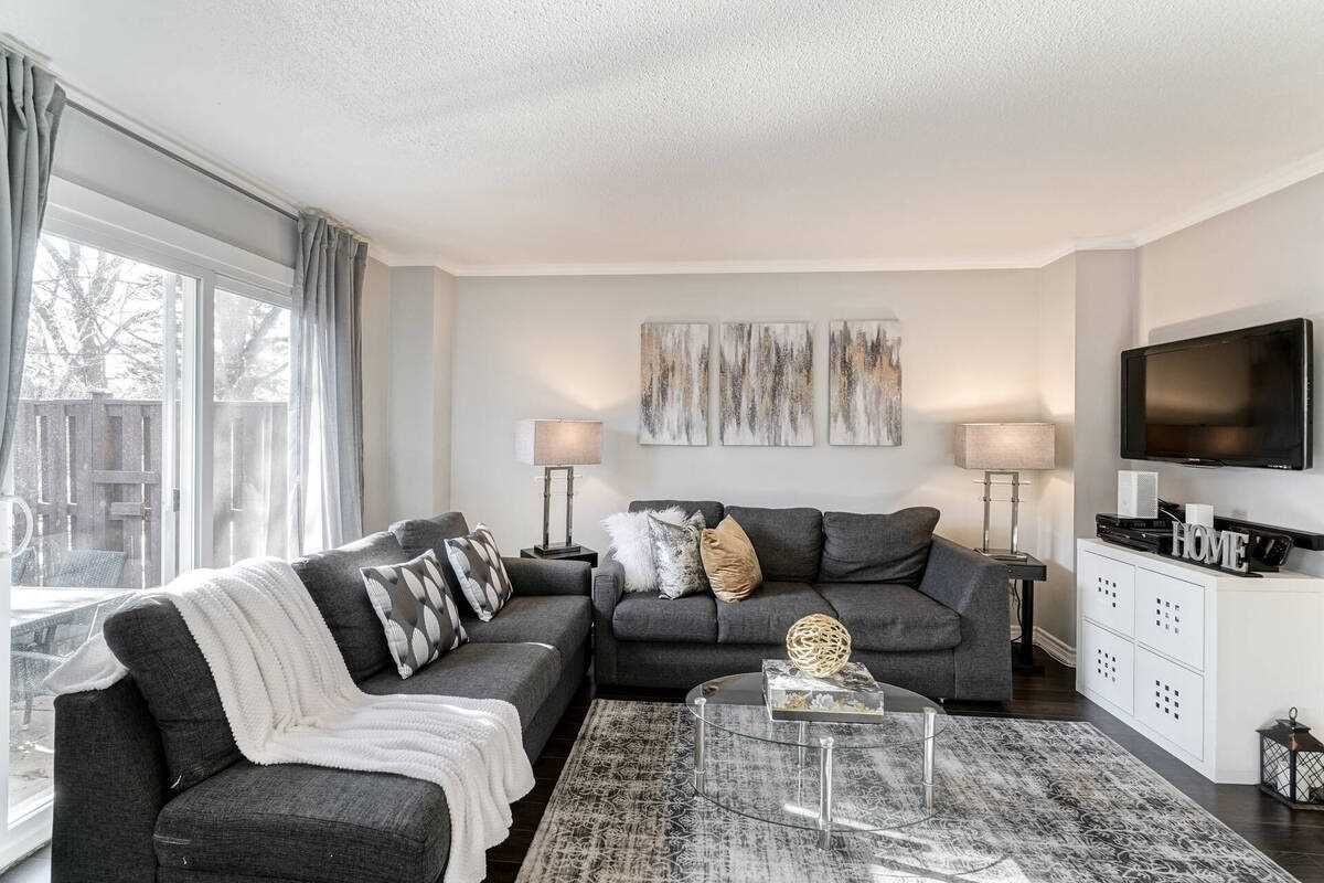 37 - 2301 Derry Rd W  