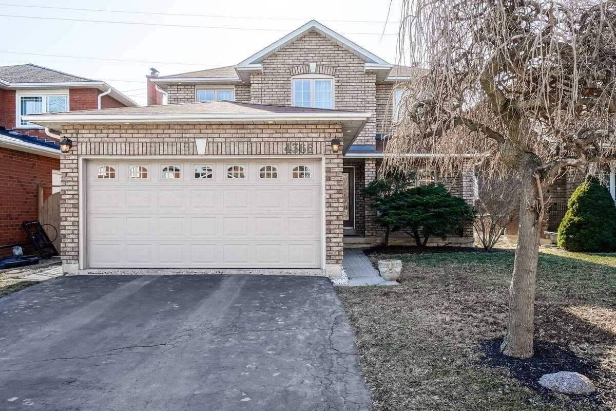 4366 Goldenrod Cres  