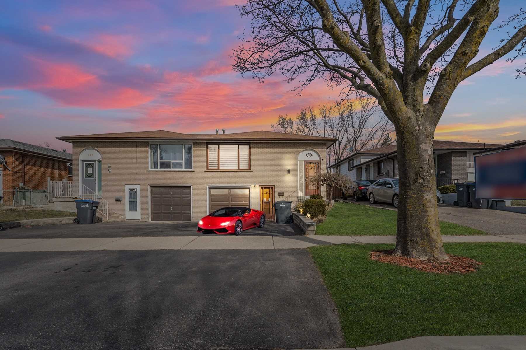 738 Eaglemount Cres  