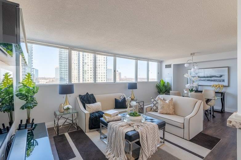 #1411 -3700 KANEFF CRES  