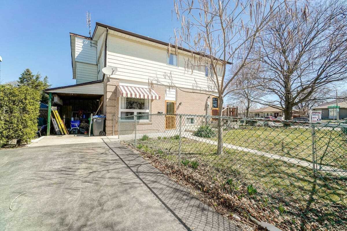 54 Archdekin Drive, Brampton, ON, L6V 1Y5